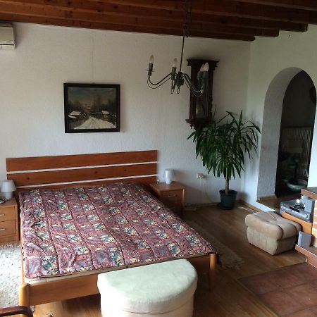 Holiday House Cervena Veza 피에슈타니 외부 사진